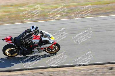 media/Feb-05-2023-Classic Track Day (Sun) [[c35aca4a42]]/Group 2/session 1 turn 9/